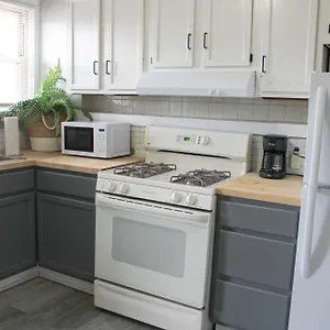 Apartment Comfy 3 Bedroom - Family Friendly - Access, Pittsburgh